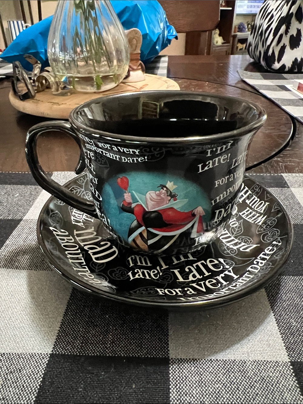 New DISNEY Alice and Wonderland Black Queen of Hearts Teacup & Saucer